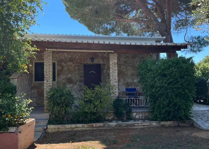 Aparthotel Artemis Vassilikos 3*