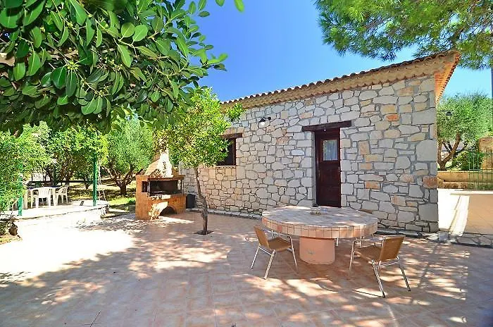 Artemis Vassilikos Aparthotel