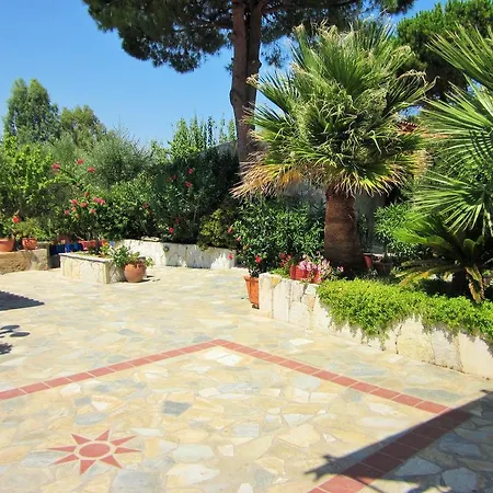 Aparthotel Artemis Vassilikos