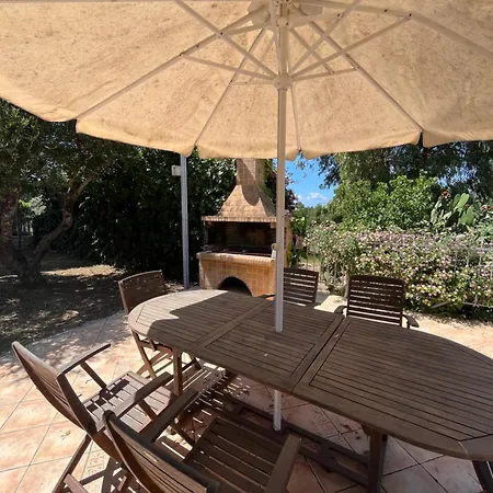 Ξενοδοχείο με διαμερίσματα Artemis Vassilikos