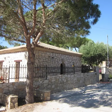 Apart-hotel Artemis Vassilikos 3*
